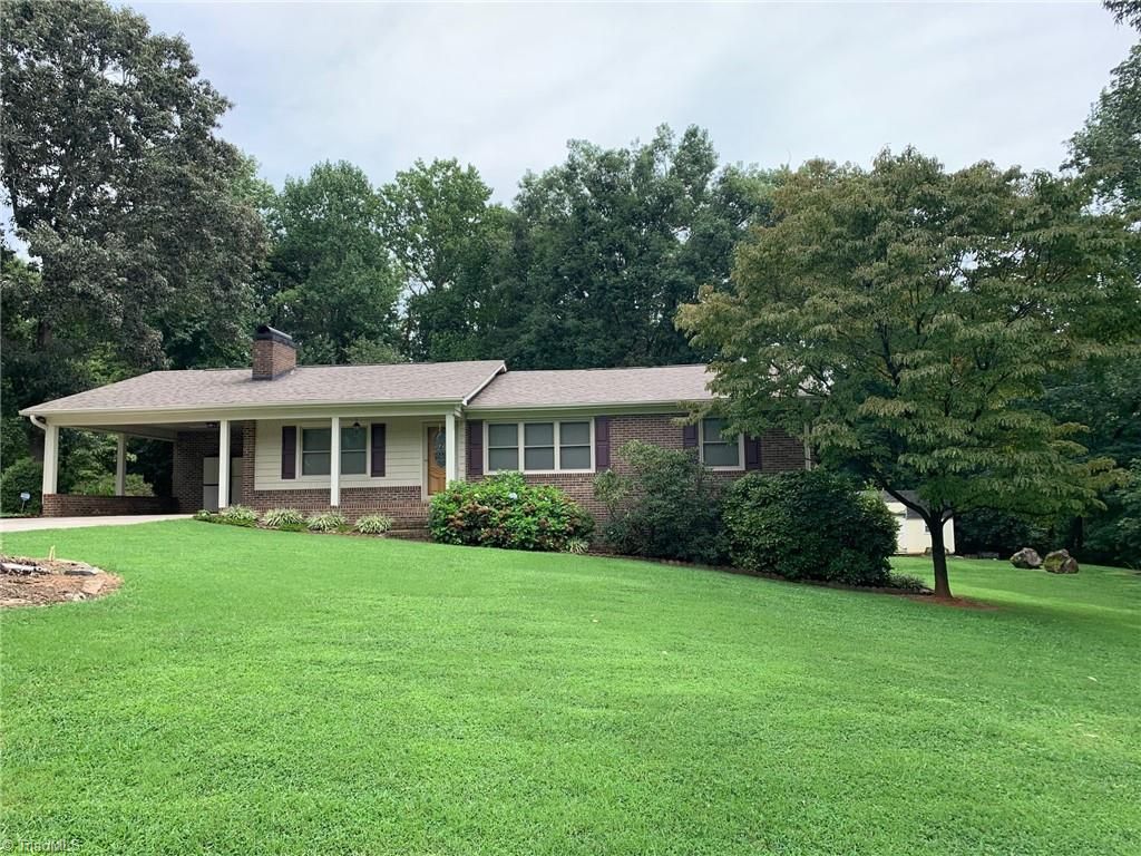 1029 Abbott St, Yadkinville, NC 27055 Trulia