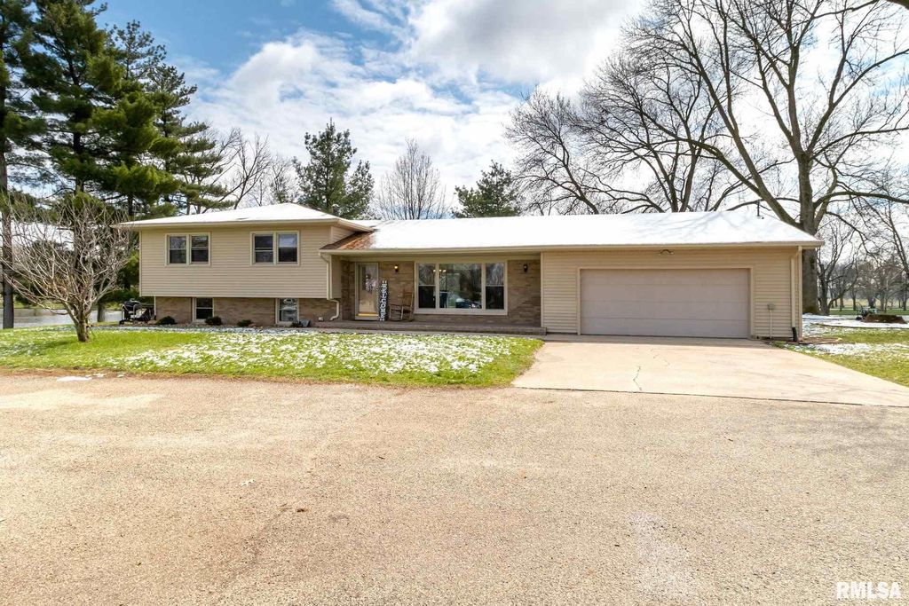 29400 34th Ave N, Hillsdale, IL 61257