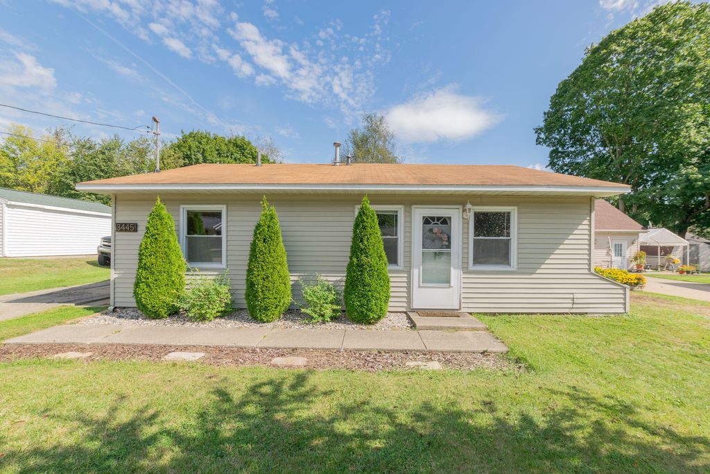 3445 Tracey Dr, Jackson, MI 49203
