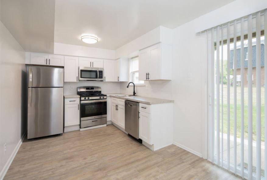 320 W Branch Ave, Pine Hill, NJ 08021