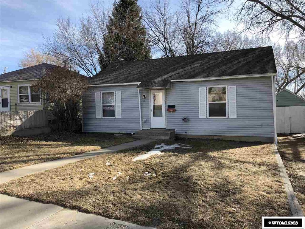 535 14th St, Rawlins, WY 82301