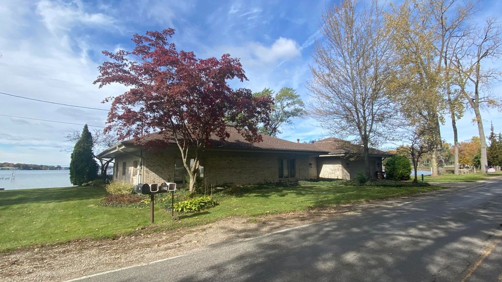 3214 Ocean Beach Rd, Clarklake, MI 49234
