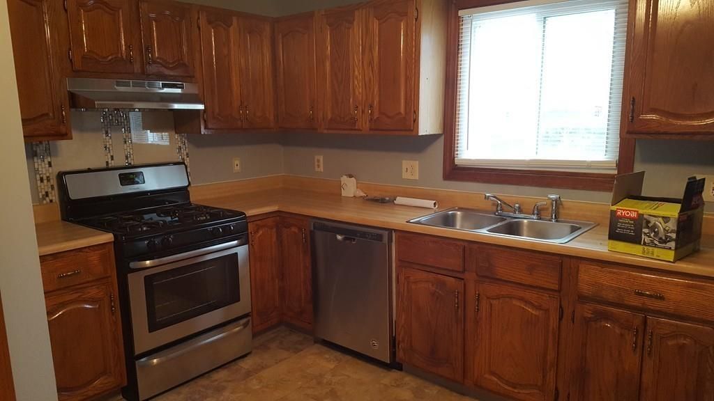 375 3rd St #3, Fall River, MA 02721