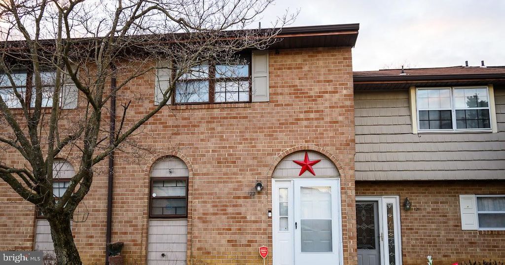 122 La Cascata, Clementon, NJ 08021