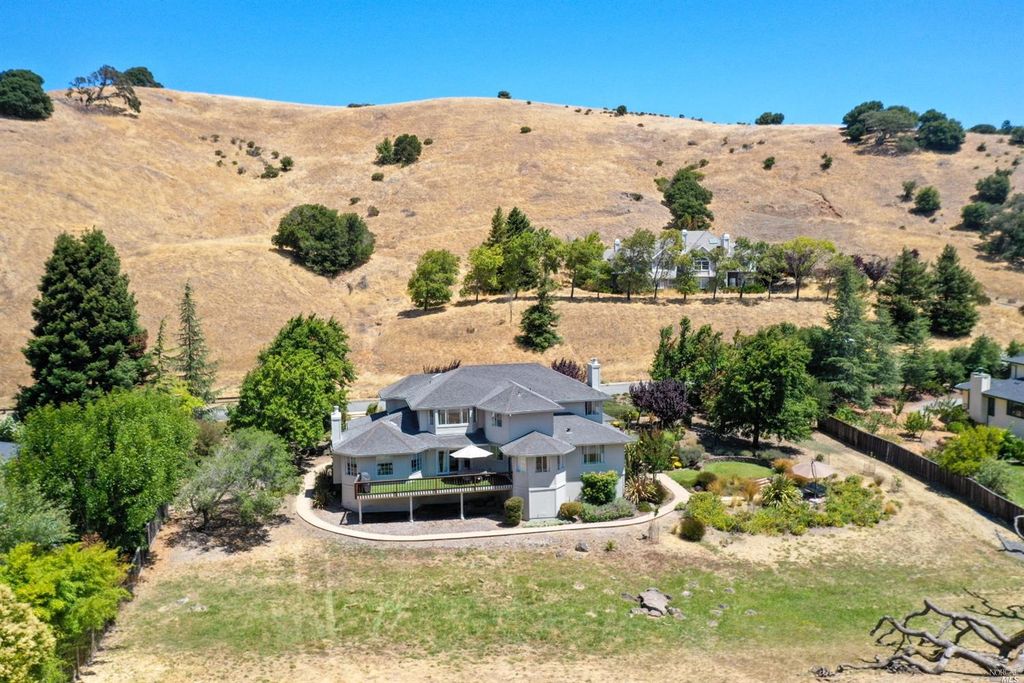 33 Oak Valley Dr, Novato, CA 4 Bed, 3 Bath SingleFamily Home 46