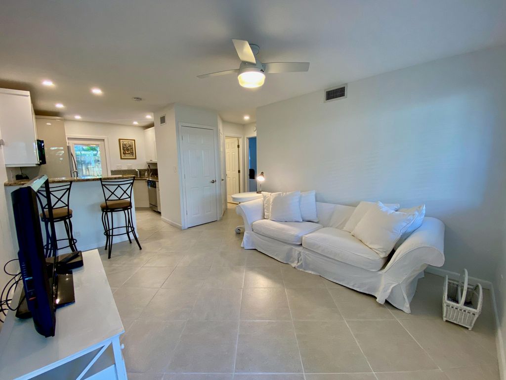 520 NE 7th Ave #1C, Delray Beach, FL 33483