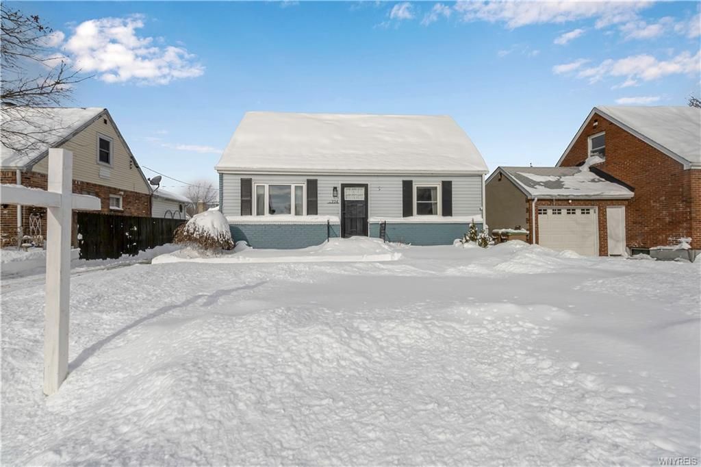 224 Danbury Dr, Cheektowaga, NY 14225