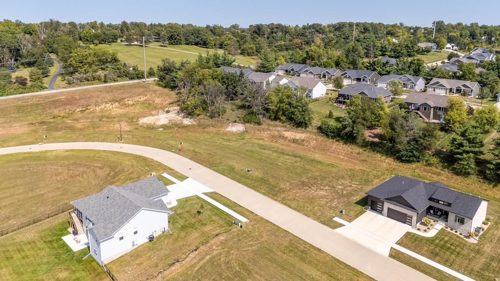 Todd Hills, Hiawath, IA 52233