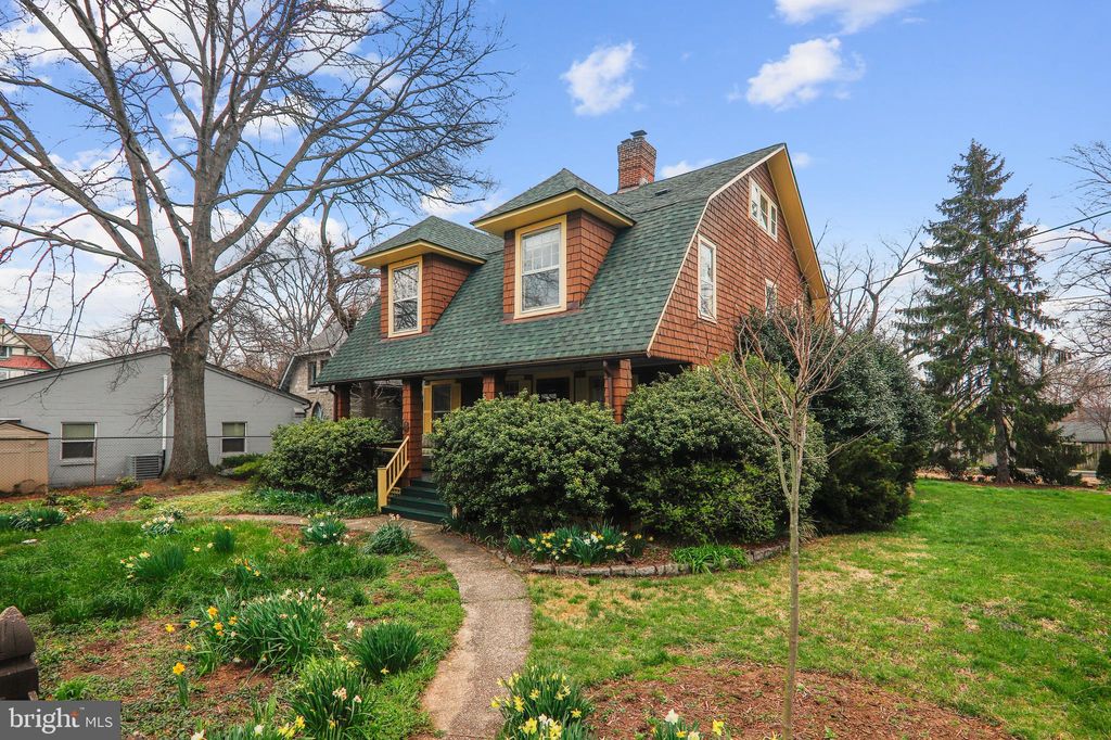 5011 42nd Ave, Hyattsville, MD 20781