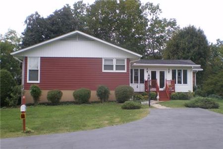 153 Cross St, Pennington Gap, VA 24277