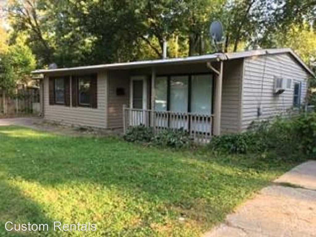 407 Douglass St, Iowa City, IA 52246