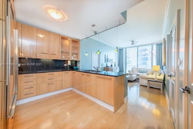 6799 Collins Ave #210, Miami Beach, FL 33141