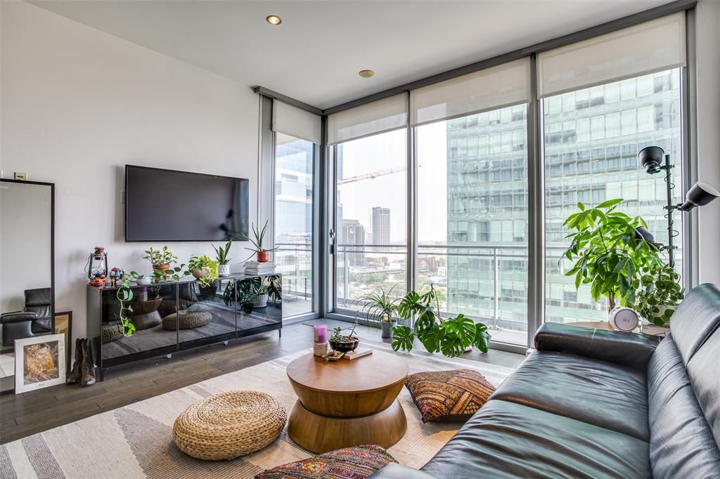 2900 McKinnon St #1203, Dallas, TX 75201