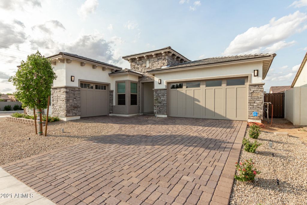 2056 E Sagittarius Pl, Chandler, AZ 85249