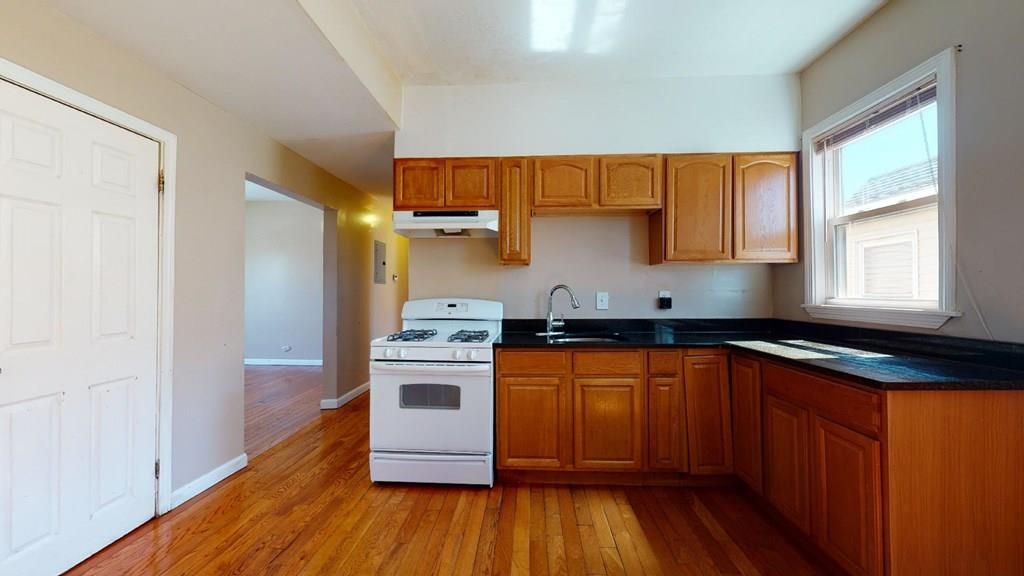 22 Hendry St #3, Boston, MA - 3 Bed, 1 Bath Apartment - 20 Photos | Trulia