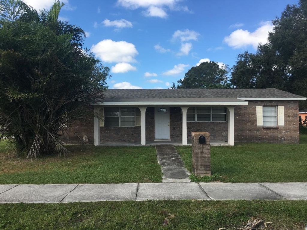 113 S Maryland Ave, Plant City, FL 33563 4 Bed, 2 Bath SingleFamily
