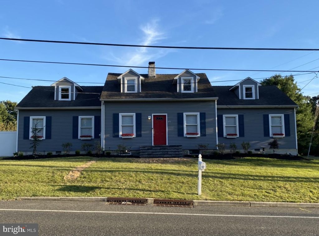470 Chapel Heights Rd, Sewell, NJ 08080