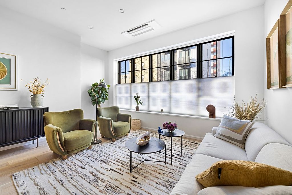 40 Skillman Ave #1B, Brooklyn, NY 11211