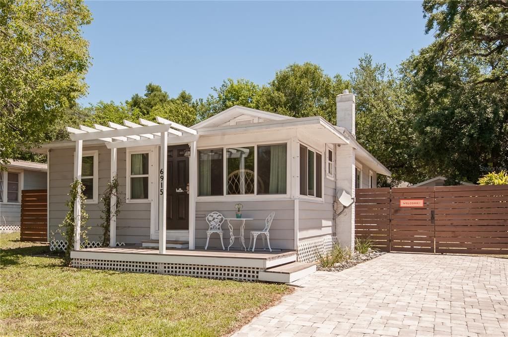 6915 N Lynn Ave, Tampa, FL 33604