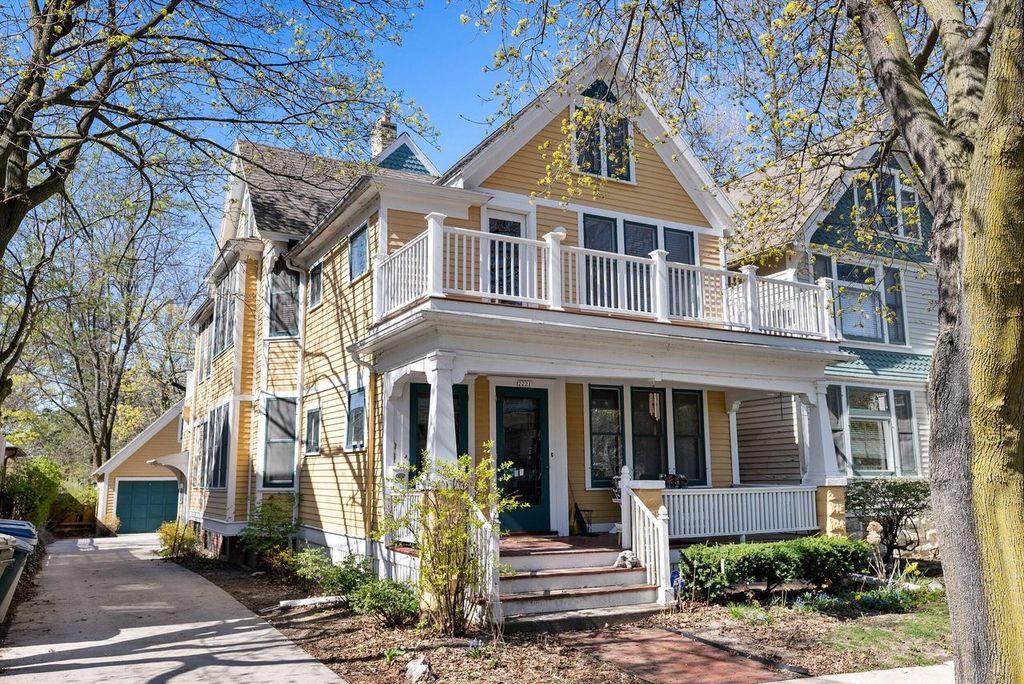 2223 East Ivanhoe PLACE, Milwaukee, WI 53202 Trulia