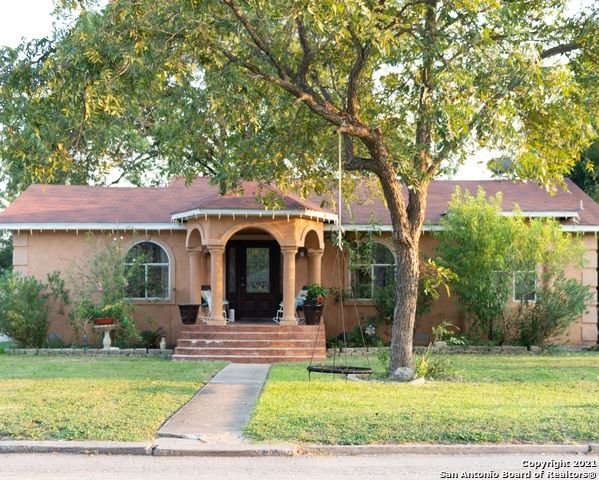 402 Hermine Blvd, San Antonio, TX 78212