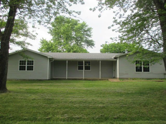 13 Alabama St, Louisburg, MO 65685