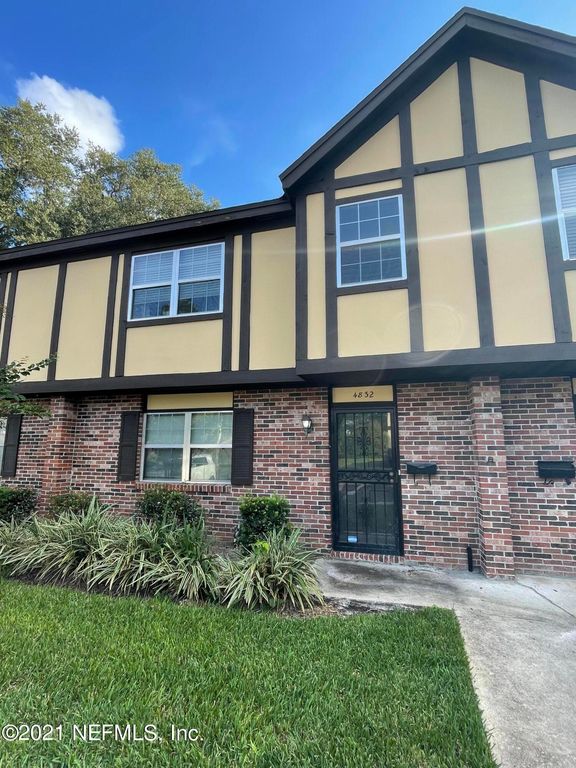 4832 Windrush Ln, Jacksonville, FL 32217