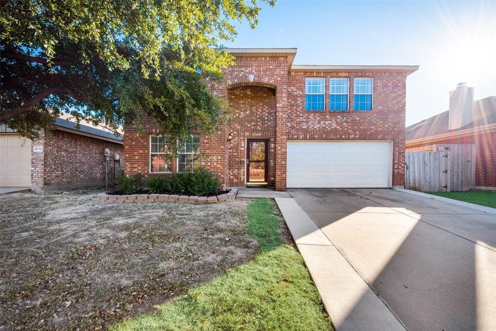 4112 Fossile Butte Dr, Fort Worth, TX 76244
