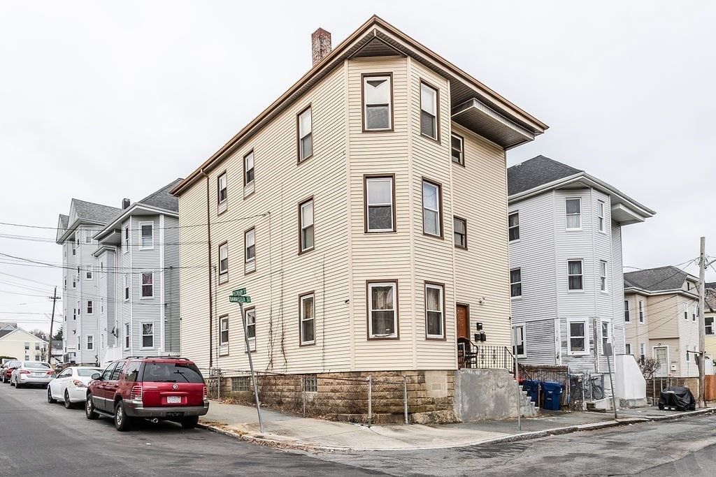 3 Bannister St, New Bedford, MA 02746