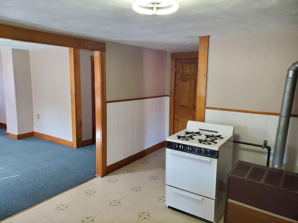 105 Elmwood St #3, South Grafton, MA 01560