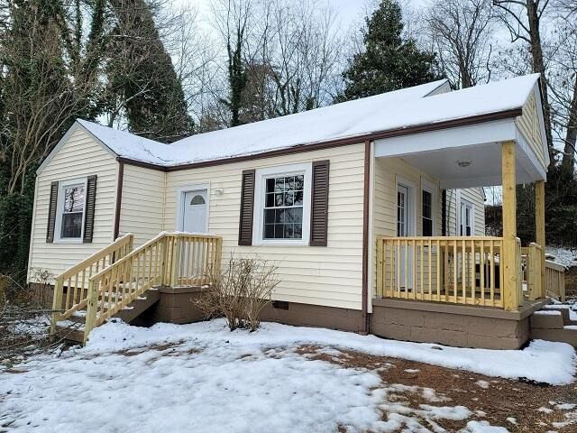 839 Liberty St, Martinsville, VA 24112