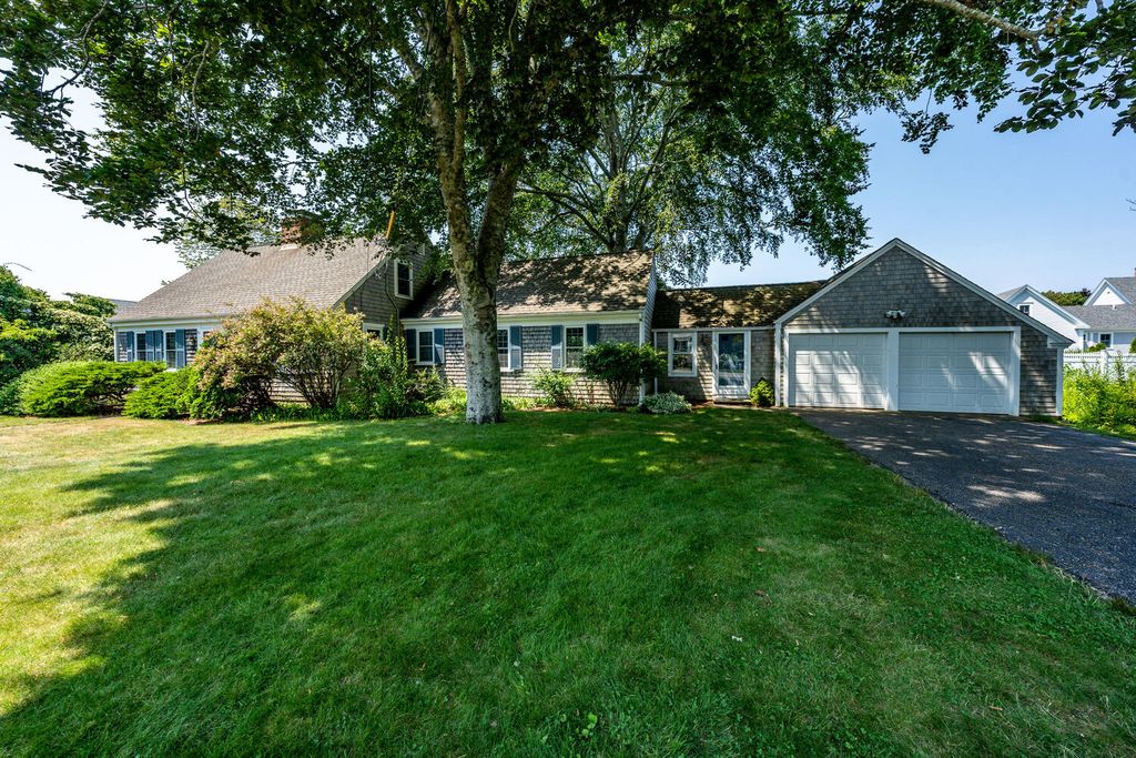 32 Freeman St, Harwich Pt, MA 02646
