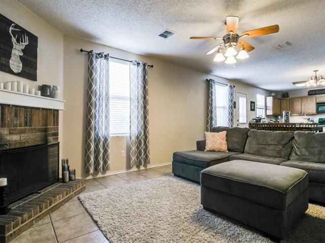 5413 Driftway Dr, Fort Worth, TX 76135