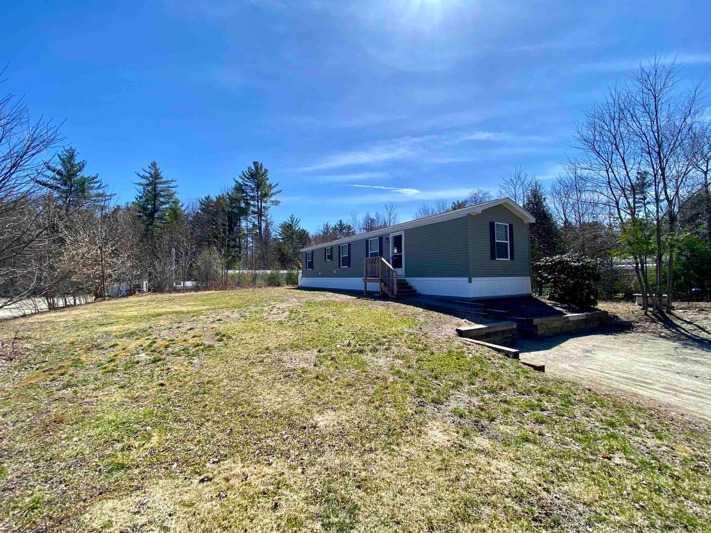 38 Fairway Avenue, Newport, NH 03773