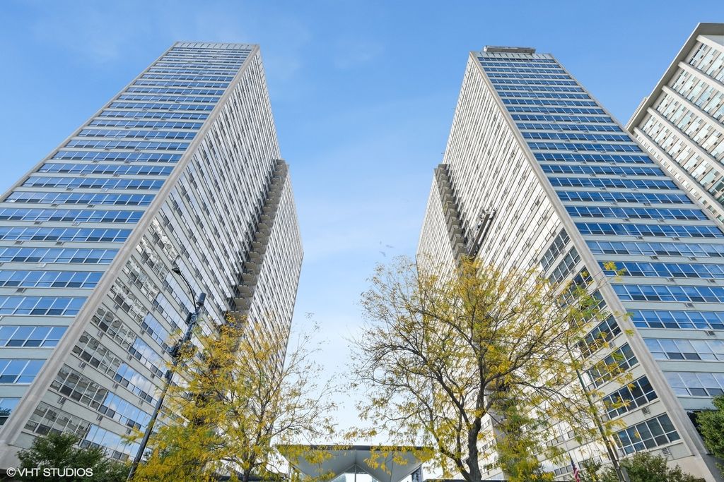 3550 N Lake Shore Dr #1103, Chicago, IL 60657