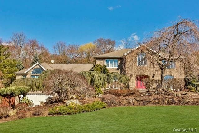 25 Pine Glen Dr, Blauvelt, NY 10913