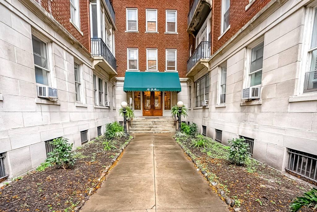 15 East Liberty Street Savannah Ga 31401