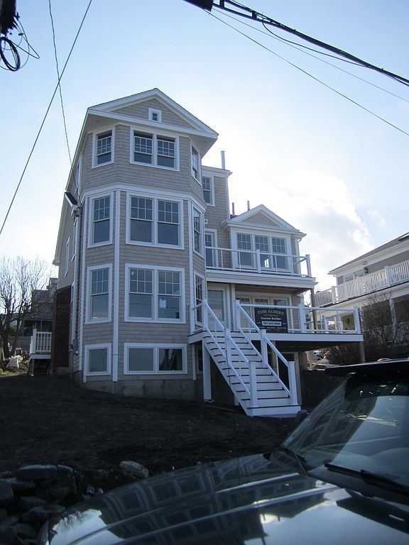 46 Point Allerton Ave, Hull, MA 02045
