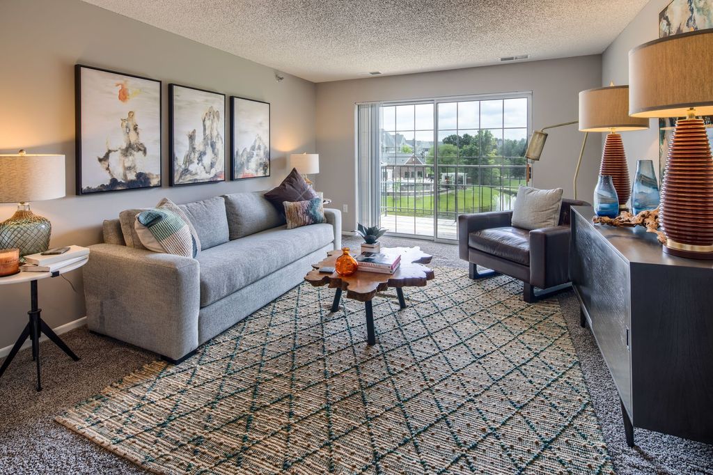 300 Carlson Pkwy, Hopkins, MN 55305