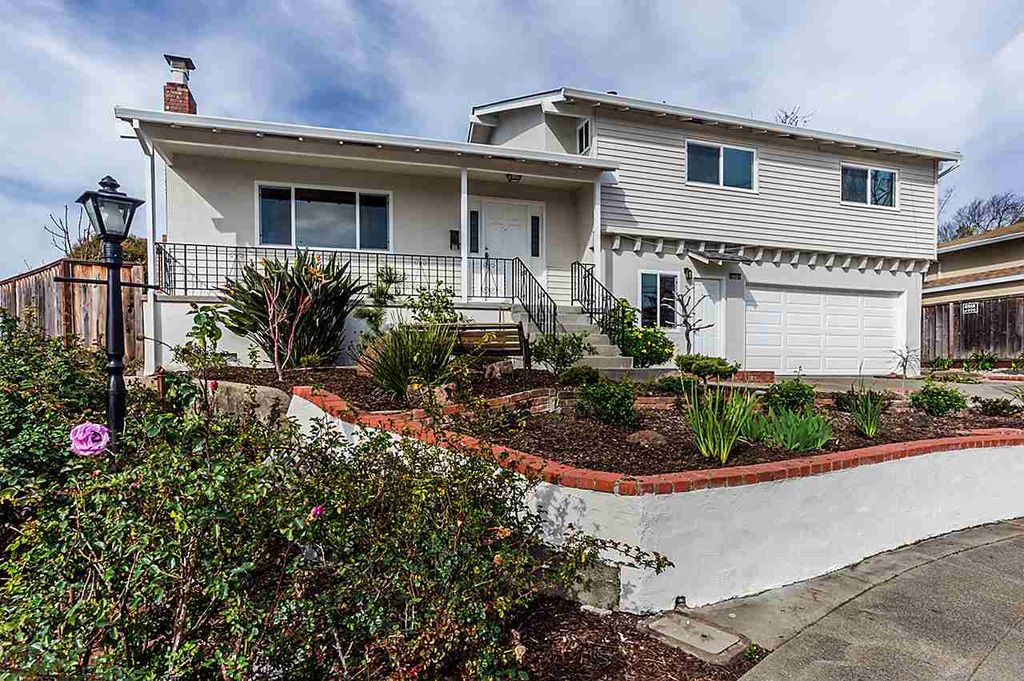 19627 Barclay Rd, Castro Valley, CA 94546