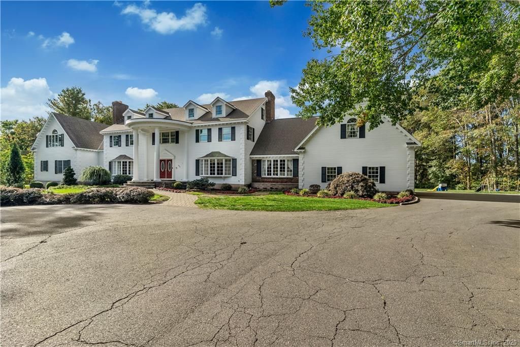 426 S End Rd, Plantsville, CT 6 Bed, 6 Bath SingleFamily Home 40