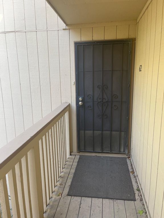 328 Northbank Ct #26, Stockton, CA 95207