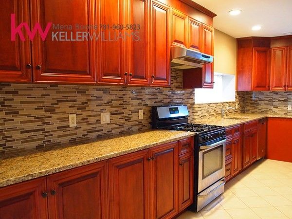 12 Hadley Pl #A, Medford, MA 02155