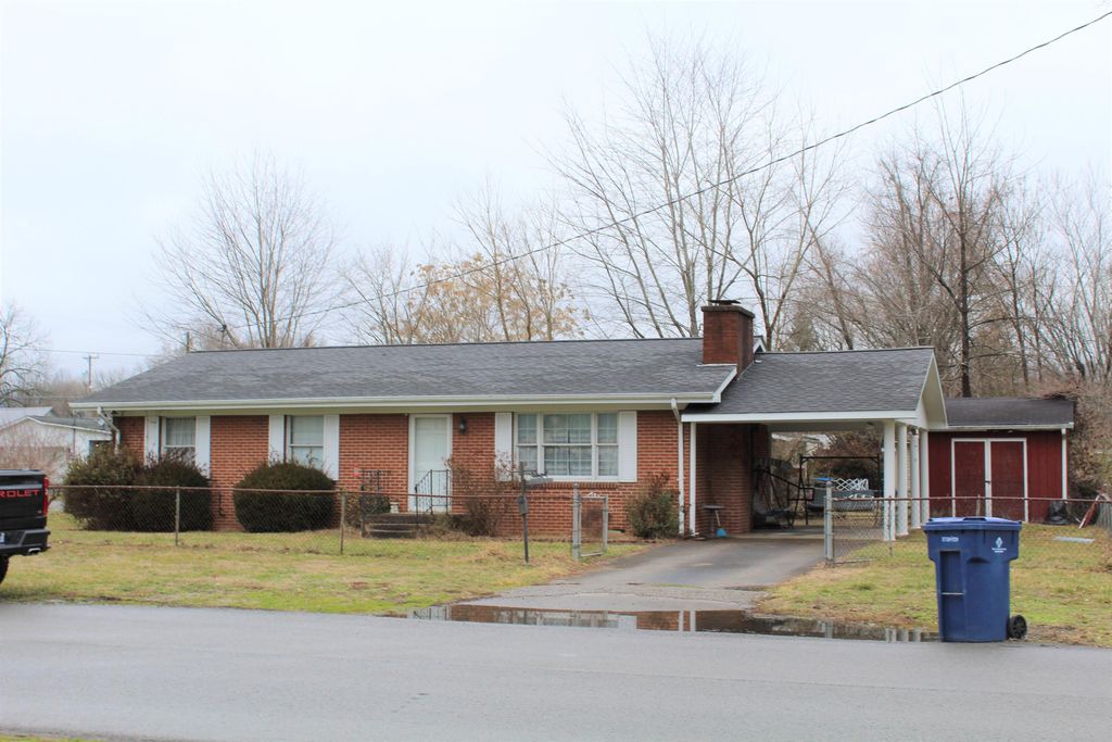 216 W  Rochester Ave, Middlesboro, KY 40965