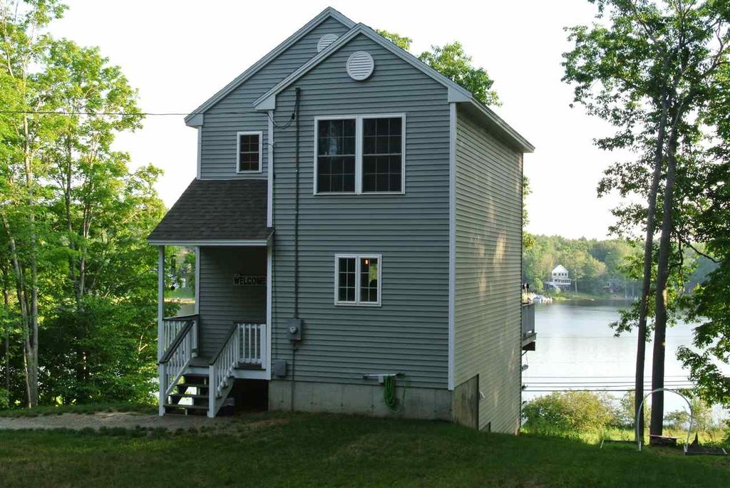 8 Millsfield Ln, Center Barnstead, NH 2 Bed, 2 Bath SingleFamily