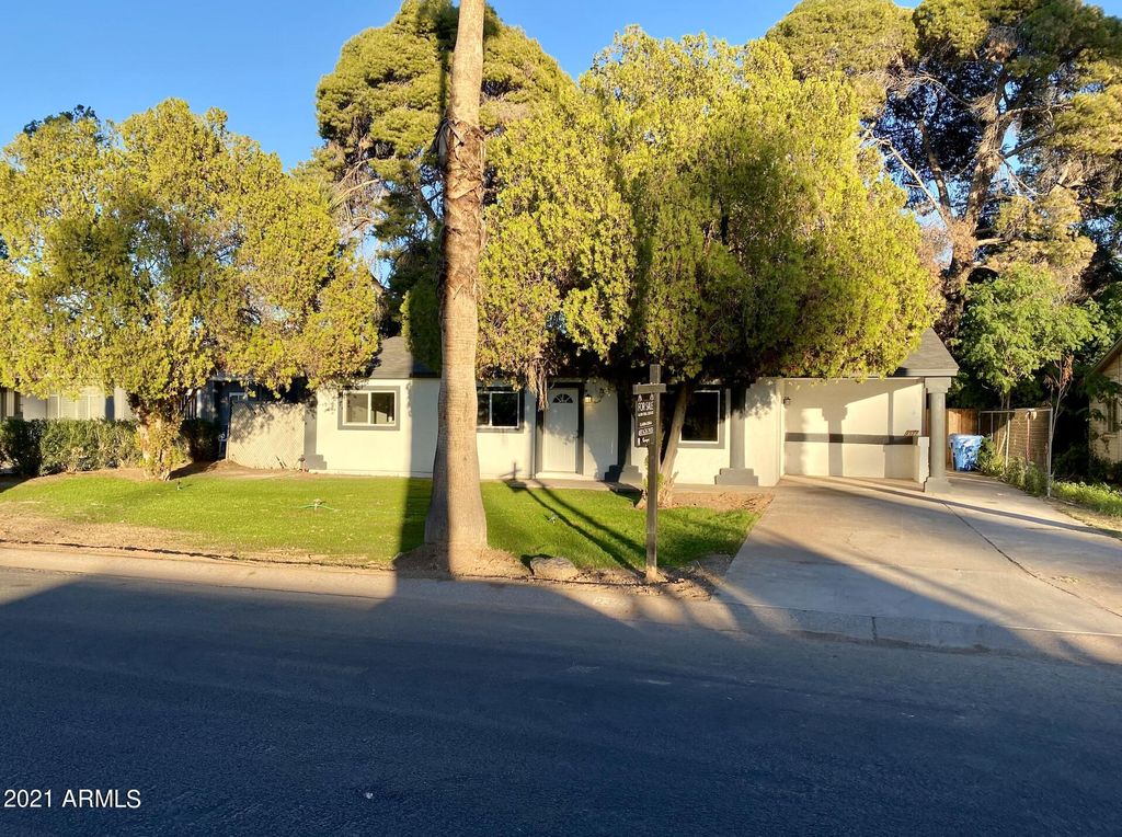 2327 N 31st St, Phoenix, AZ 85008