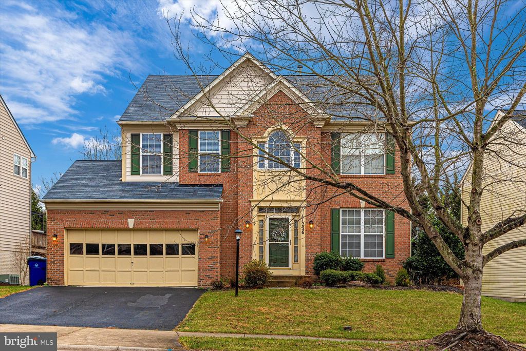 11236 Country Club Rd, New Market, MD 21774