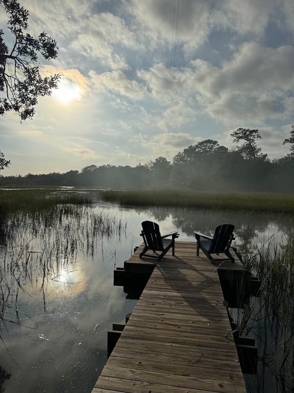7262 Toogoodoo Rd, Meggett, SC 29449