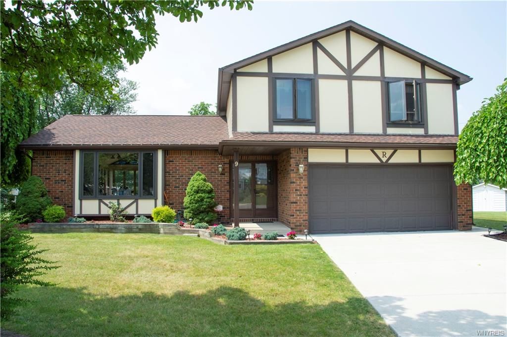 9 Wind Mill Rd, Buffalo, NY 14218