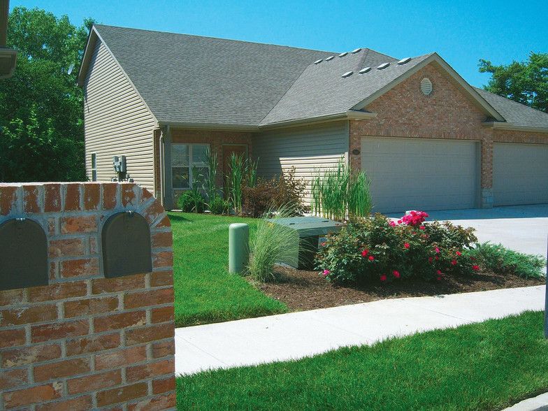3232 Jenne Hill Dr, Columbia, MO 65202